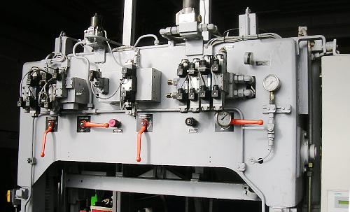 Hydraulik der Zenith 913 K VA F