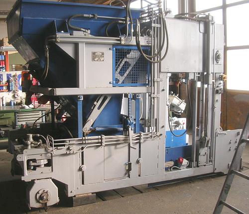 concrete hopper of blockmaker